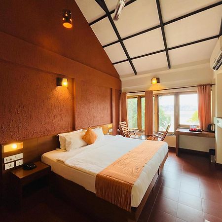 Wayanad Silverwoods Forest Resort & Spa Padinjarathara Extérieur photo