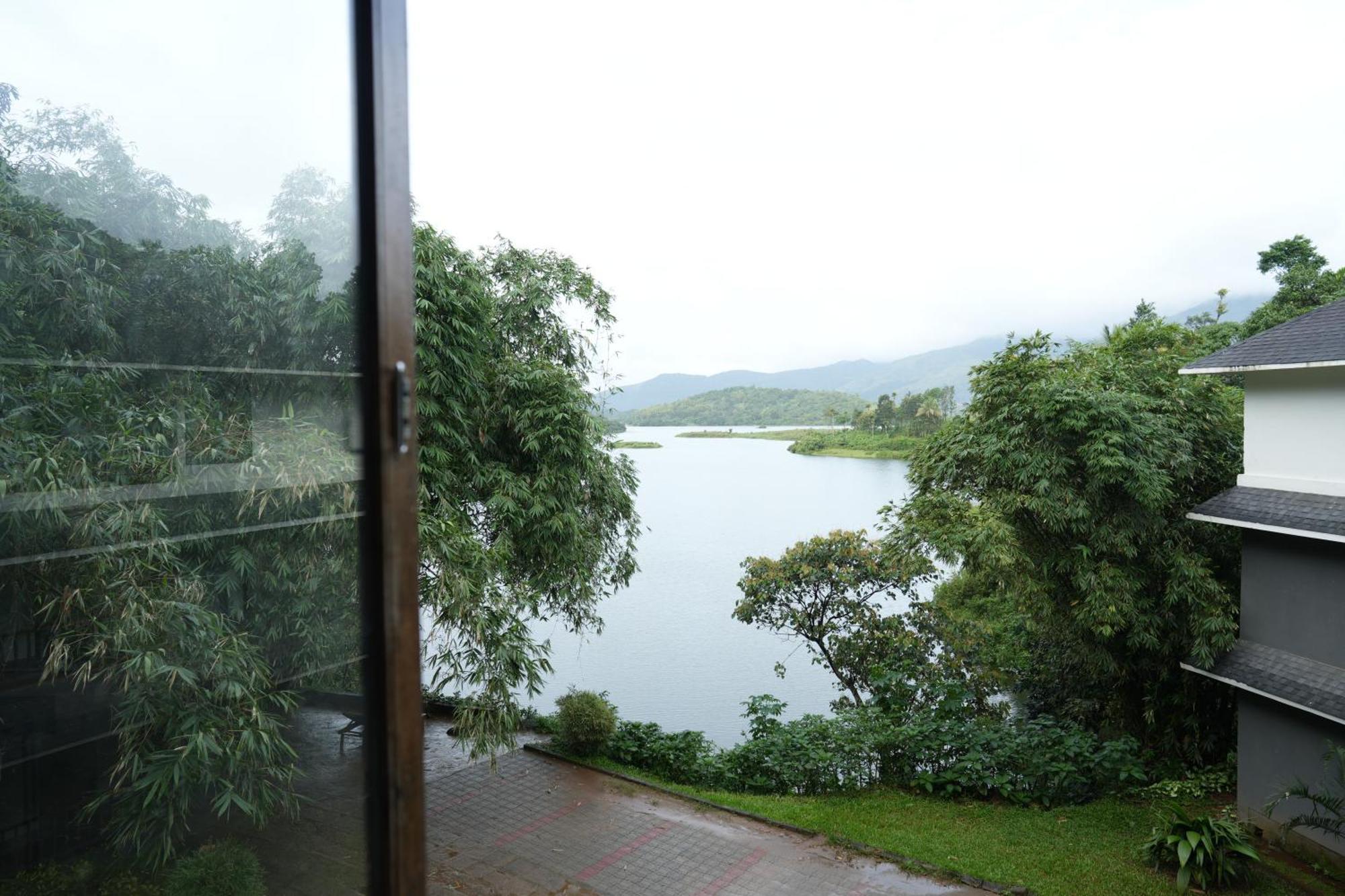 Wayanad Silverwoods Forest Resort & Spa Padinjarathara Extérieur photo